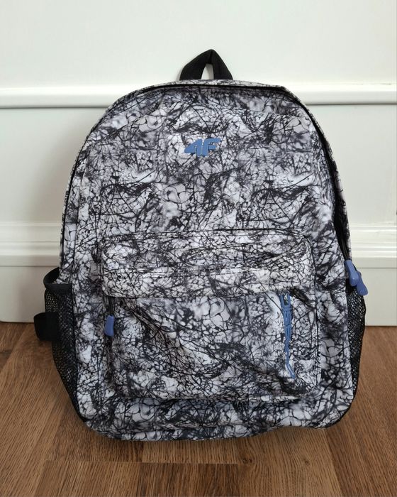 Plecak 4F mały na wycieczkę 35x28x12 cm