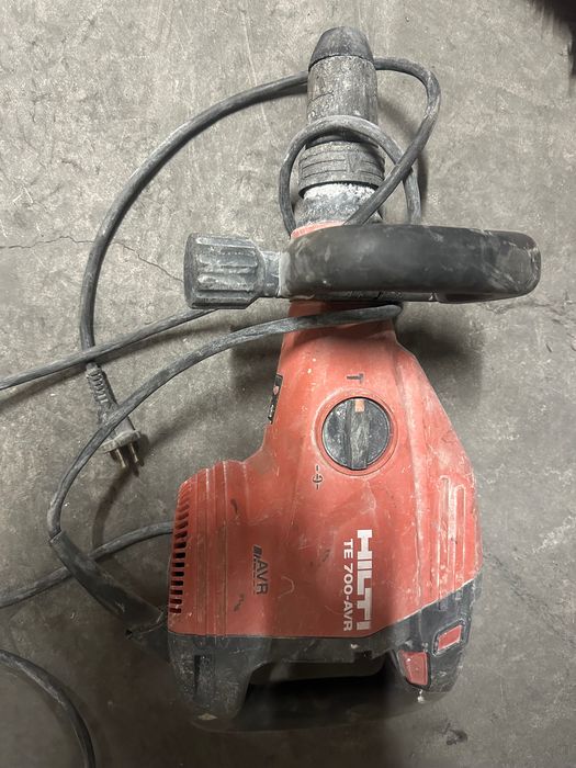 Martelo Hilti TE 700 AVR