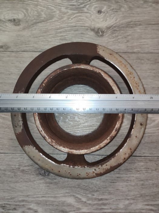 Гайка зажимная мясорубки МИМ-500 (М-105)