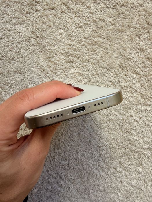 Iphone 15 pro branco 250gb- Negociavel