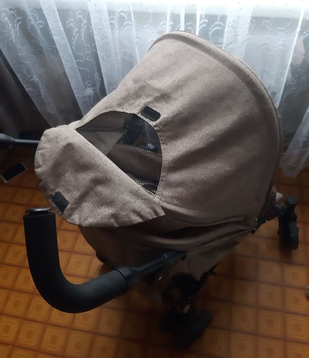 Коляска прогулочная