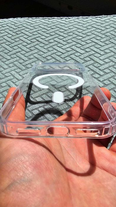 Capa MagSafe Transparente iPhone 18 Pro | Anti-Amarelecimento