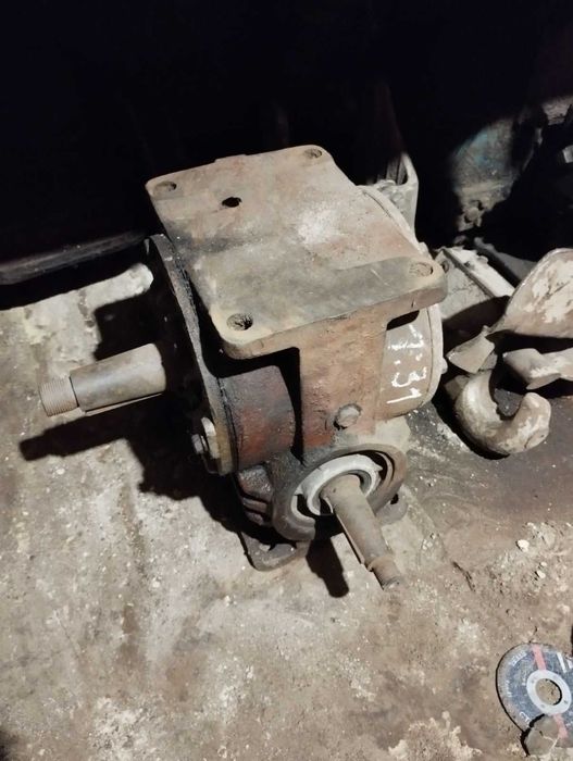 Редуктор червячний угловий 1:31 Ч-100