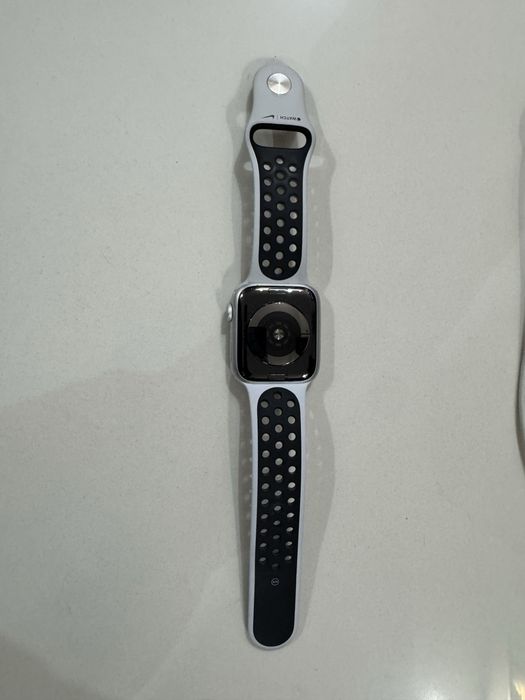 Apple Watch series 5 44mm x Nike