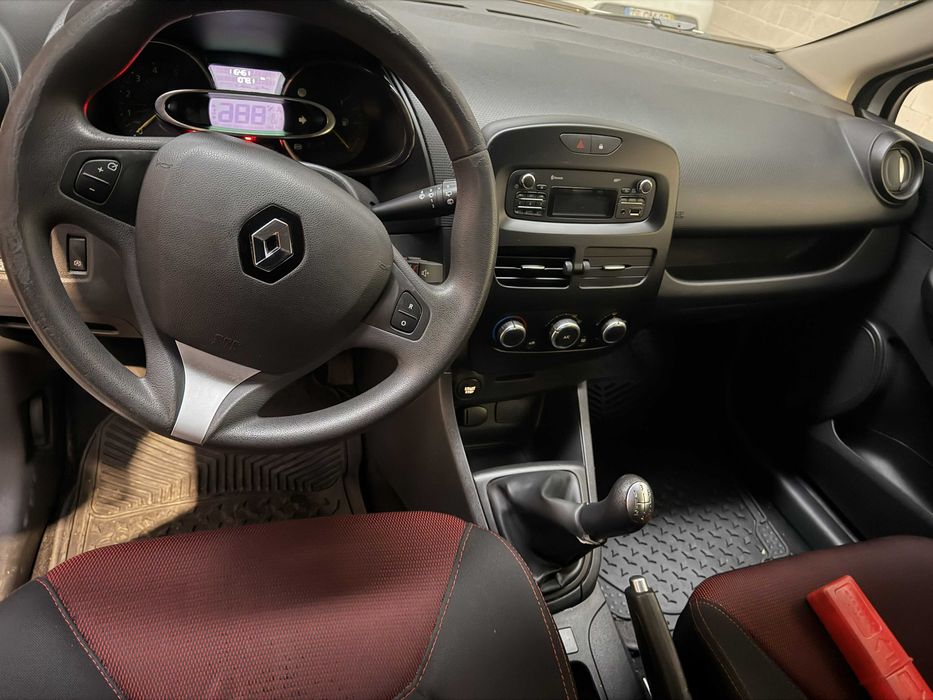 Clio comercial 5 Portas