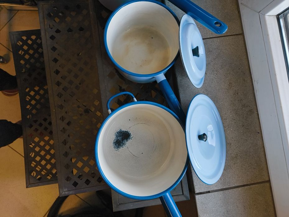 Stare garnki emaliowane