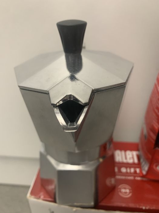 Bialetti Moka Express 3tz + kawa Perfetto Moka 250g zestaw