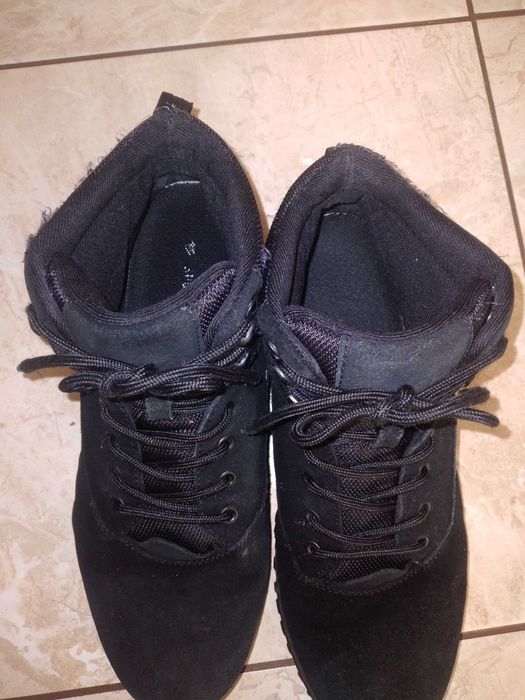 Buty czarne zimowe zamszowe 4F. Rozm. 42.
