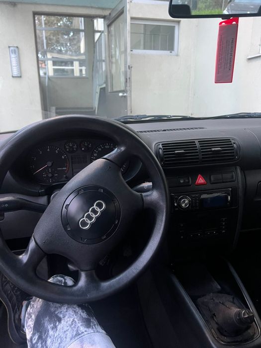 Vendo Audi  1.6 ano 99