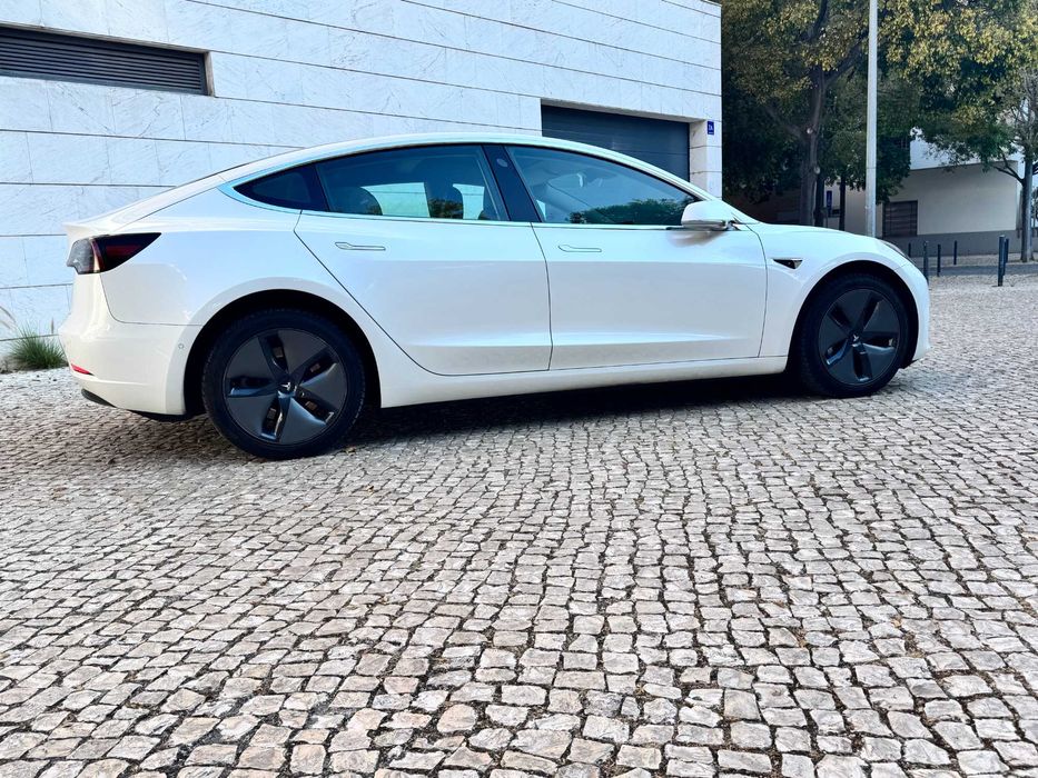Tesla Model 3 Standard Range Plus
