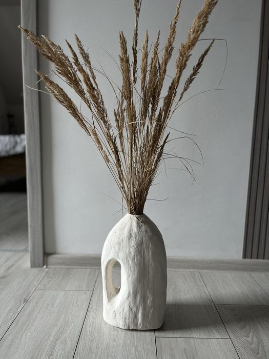 Ręcznie robiony wazon gipsowy + trawa gratis