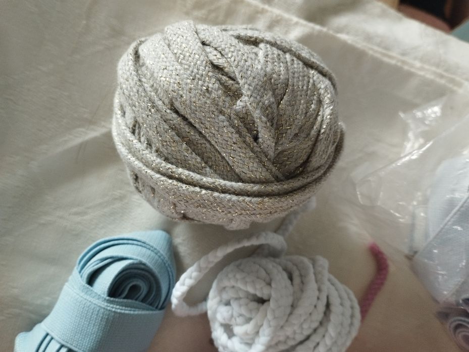 Fitas e rendas várias