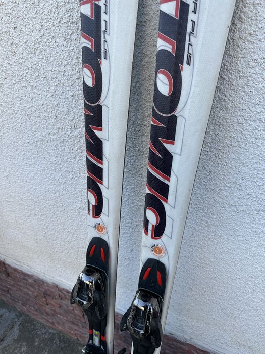 Продам лижі Atomic