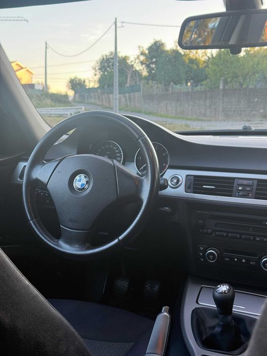 BMW 320d Impecável IUC BARATO