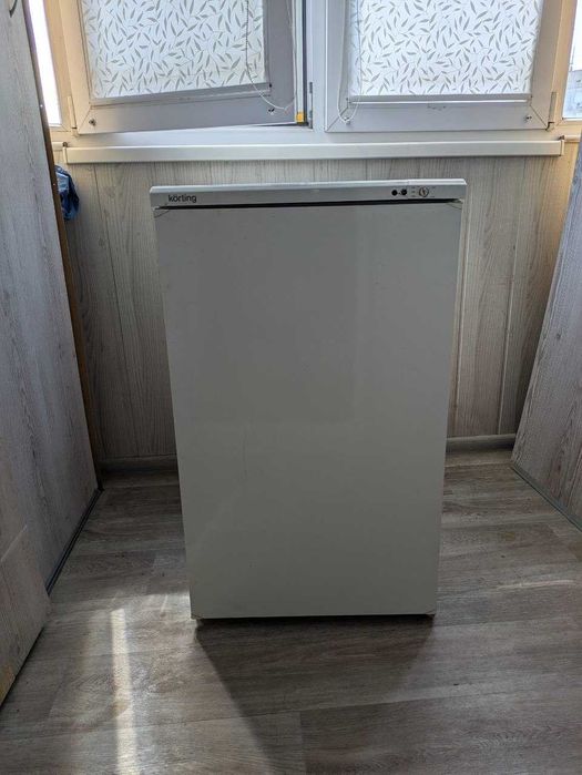 Морозильна камера KORTING KF 3101 W
