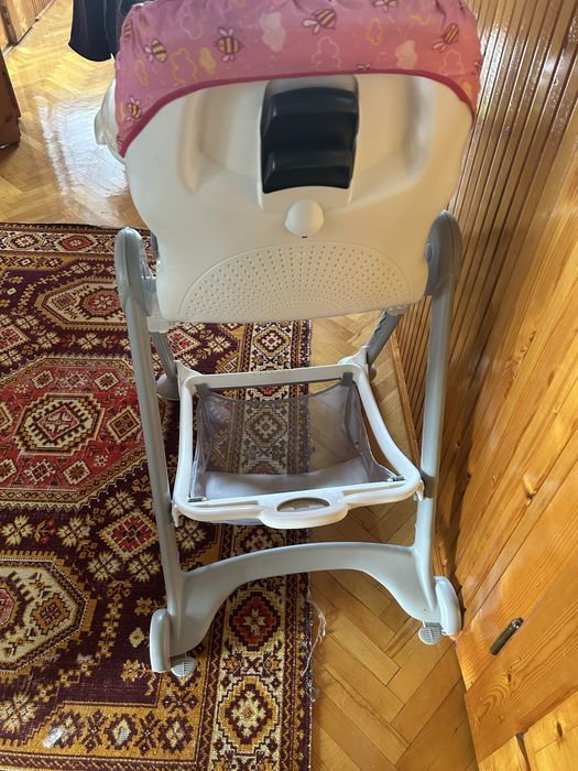 Стільчик для годування