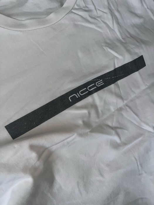 біла футболка m розмір nicce