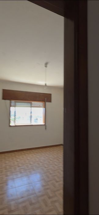 Alugo Apartamento T3