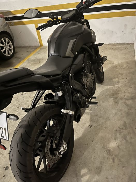 Mt07 impecavel com pouco uso. Nao aceito Retomas.
