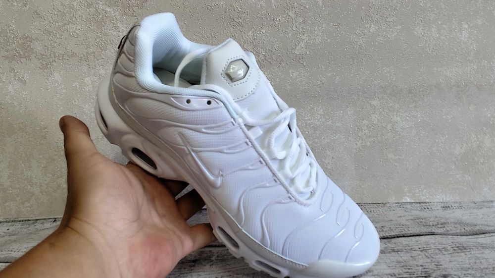 Nowe buty Nike air max tn plus biale 44