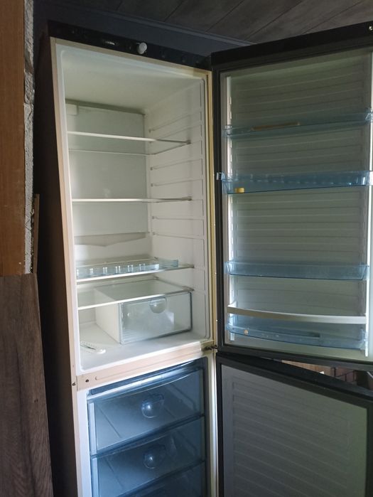Продається холодильник