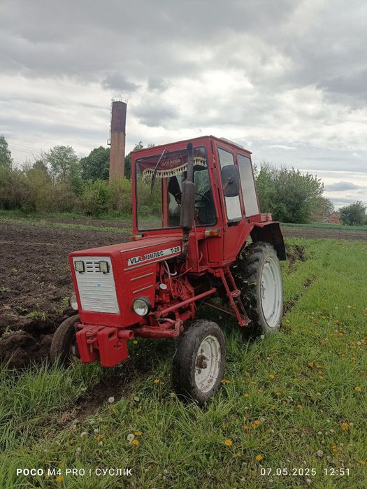 Продам трактор т25 з  плугом