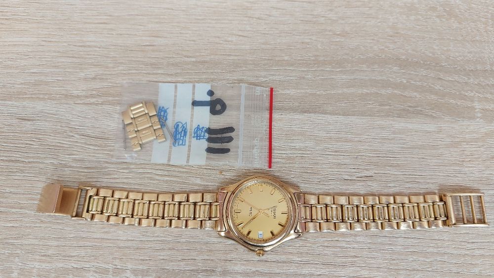 Złoty klasyczny zegarek Tissot