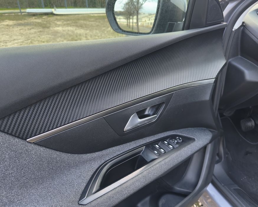 Peugeot 5008• 2019 7lug•Allure 1.5BlueHDi • automático • pronto a circular
