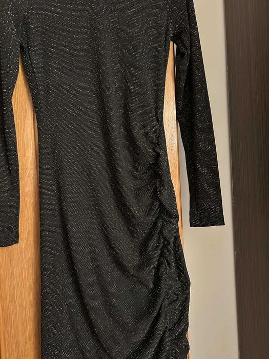 Sinsay czarna sukienka S – NOWA, błyszcząca, dopasowana