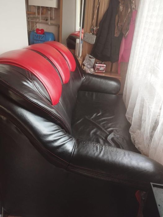 Б.у диван кож.зам