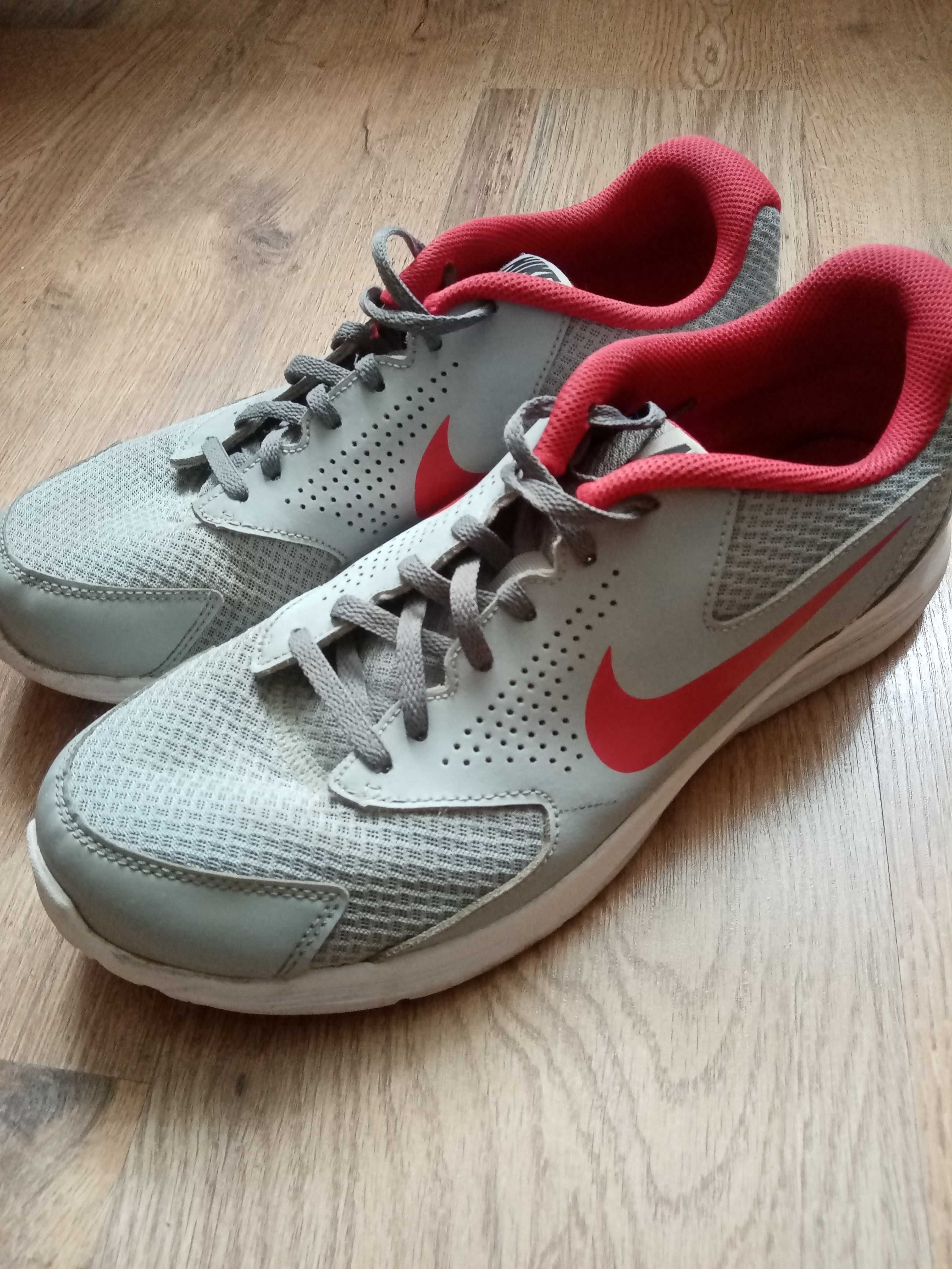 Nike cp trainer 2 best sale