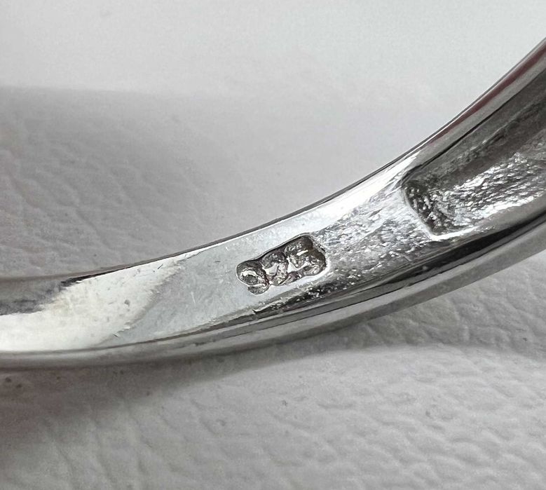 Srebrny Pierścionek 2,52G 925