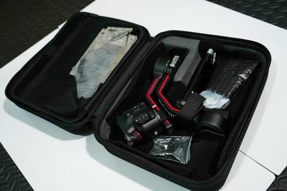 DJI Ronin RS 3 Combo – Novo + Caixa + Acessórios | novo sem uso