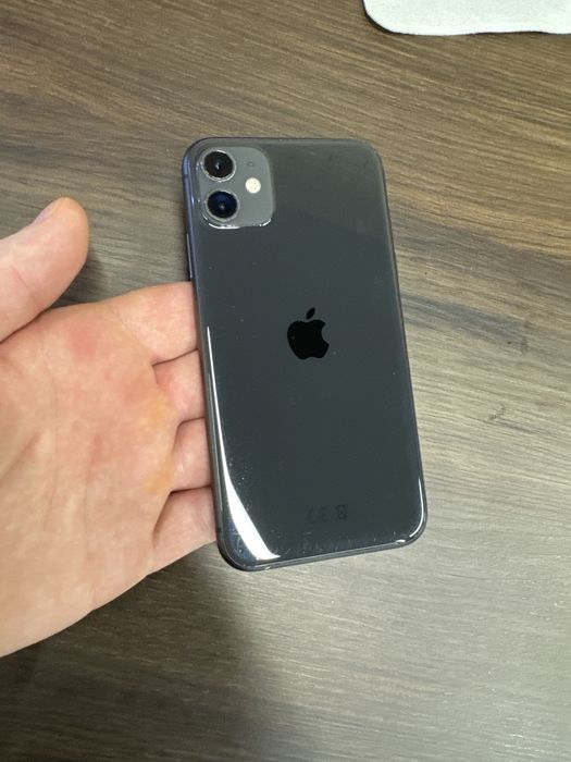 iPhone 11 в гарному стані