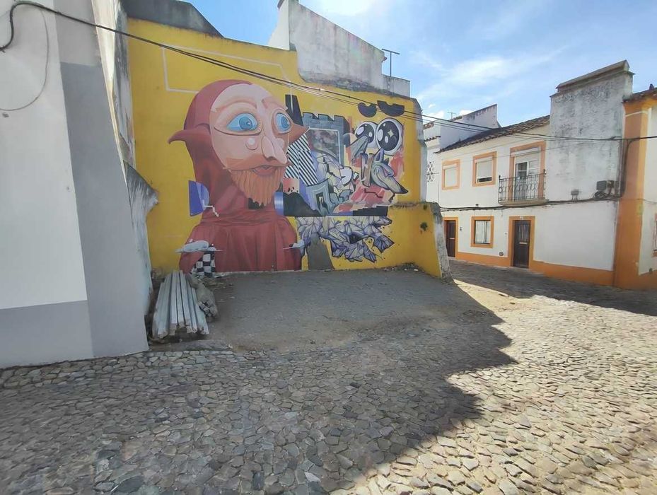 Terreno Urbano para Construção Dentro das Muralhas em Évora