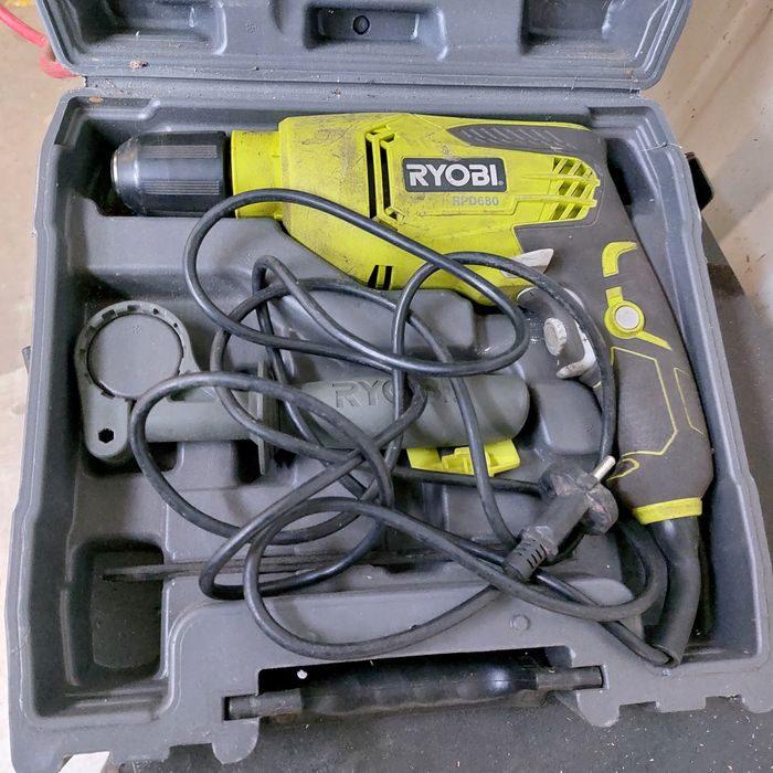 Wiertarka udarowa RYOBI 700W