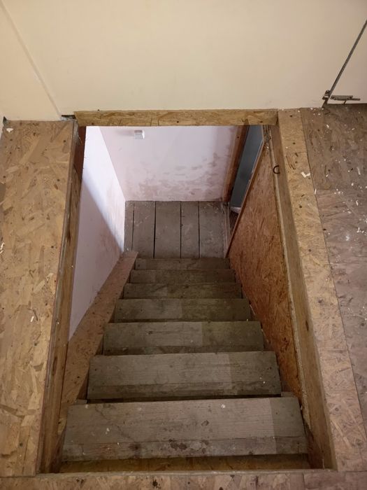 Вул.Корольова.Кутовий гараж з документами .