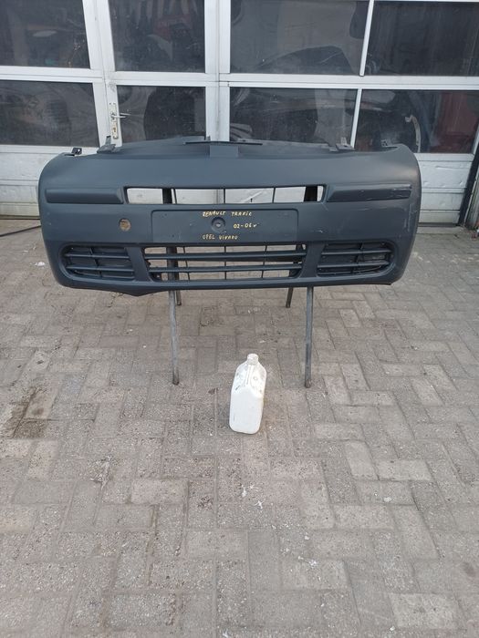 Zderzak przedni do RENAULT TRAFIC, opel vivaro 02'-06r