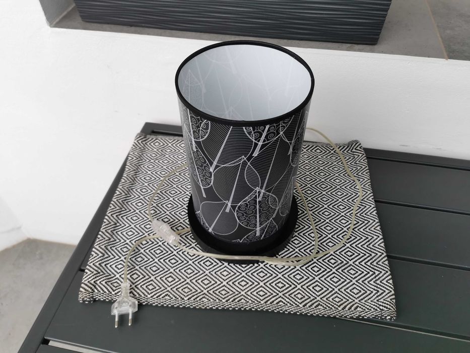 Piękny abażur lampka