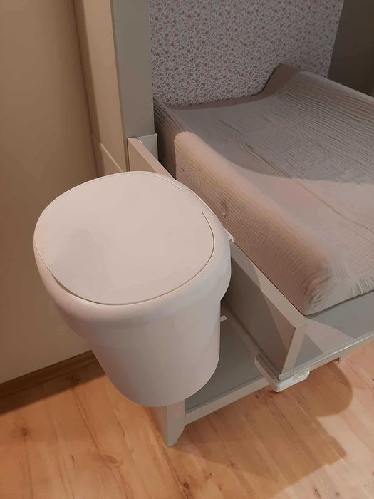 Regał Ikea Hensvik z blatem na przewijak