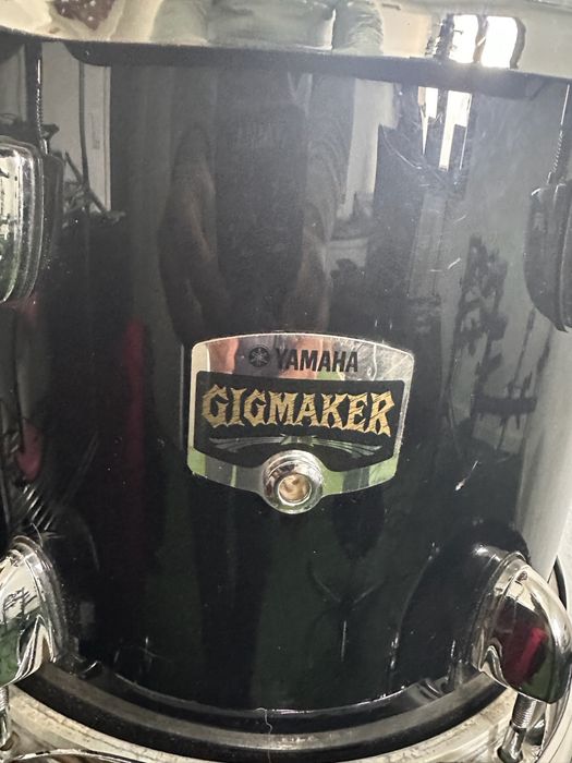 Vendo bateria yamaha so o corpo ou completa!