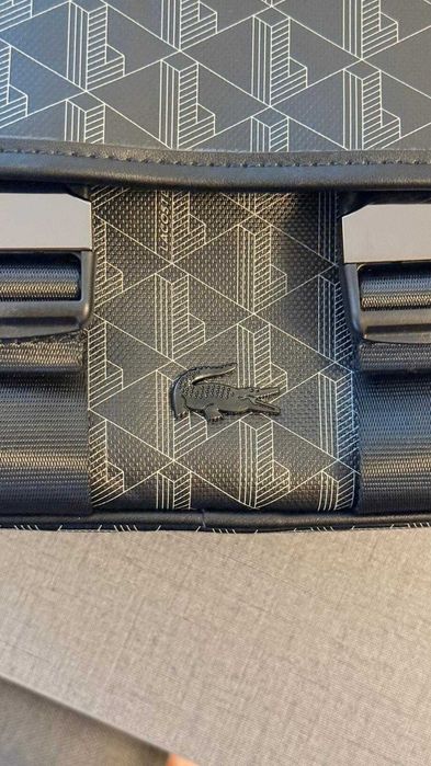 Bolsa Lacoste The Blend Geometric Pattern - Como Nova