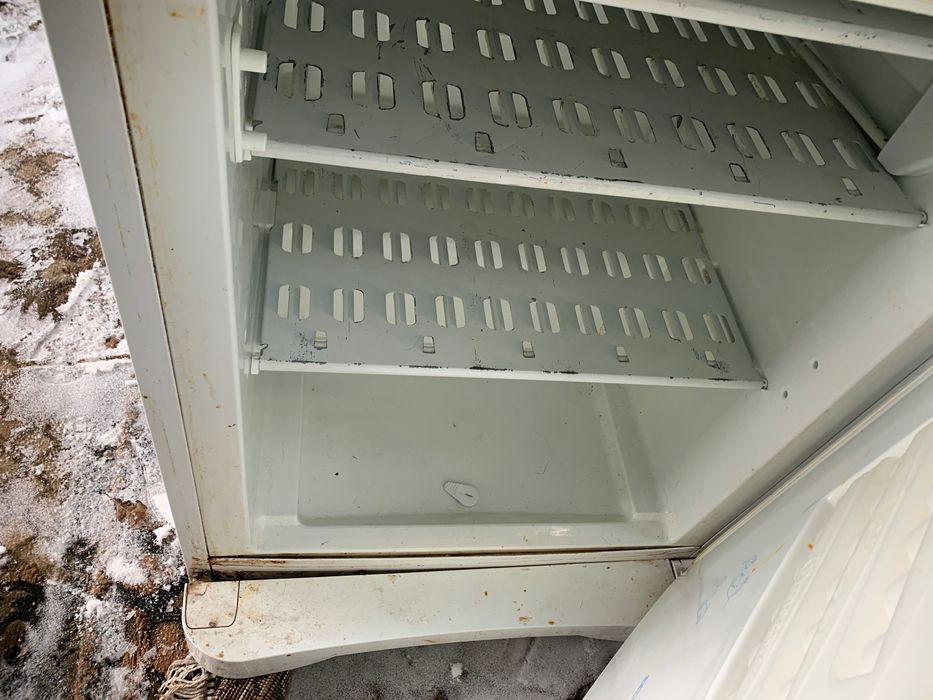 Холодильник Indesit працюючий