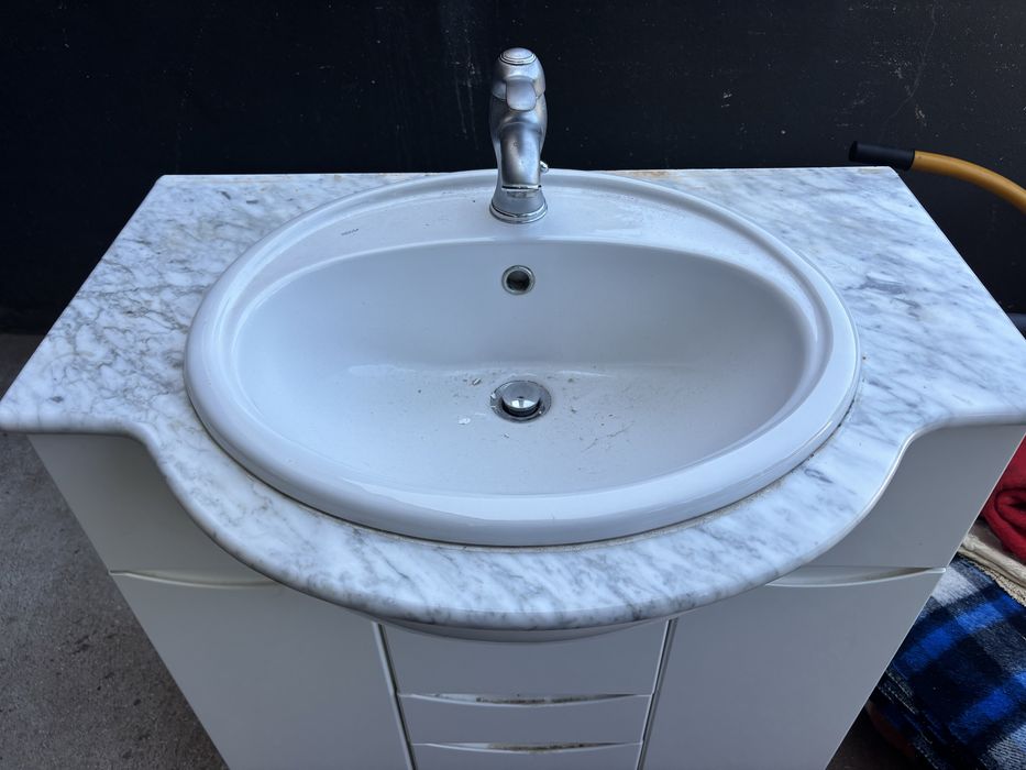 Lavatorio de wc branco completo