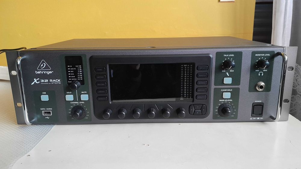 Behringer X32 Rack mikser cyfrowy