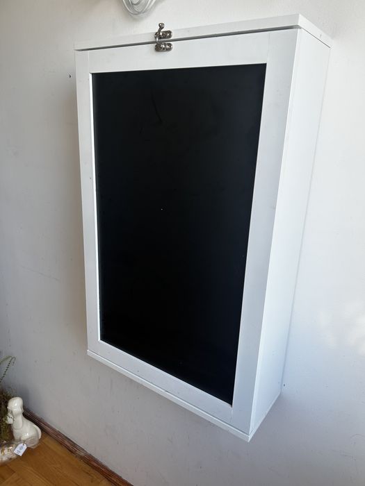 Biurko składane z tablicą i półeczkami