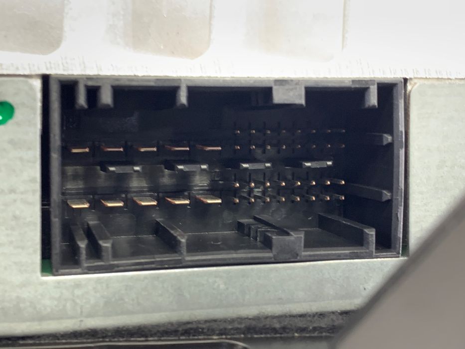 WZMACNIACZ BMW F45 9390018 MODUŁ SYGNAŁU
