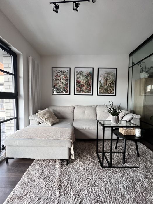 Beżowa rozkladana sofa Westwing