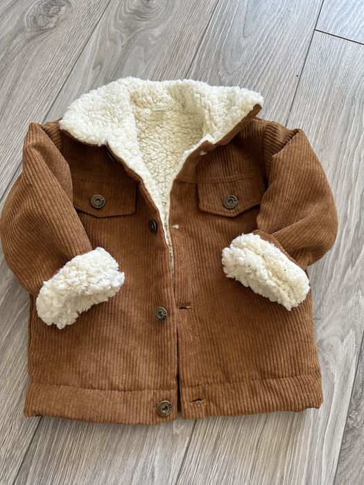 Весняна дитяча куртка зі взуттям