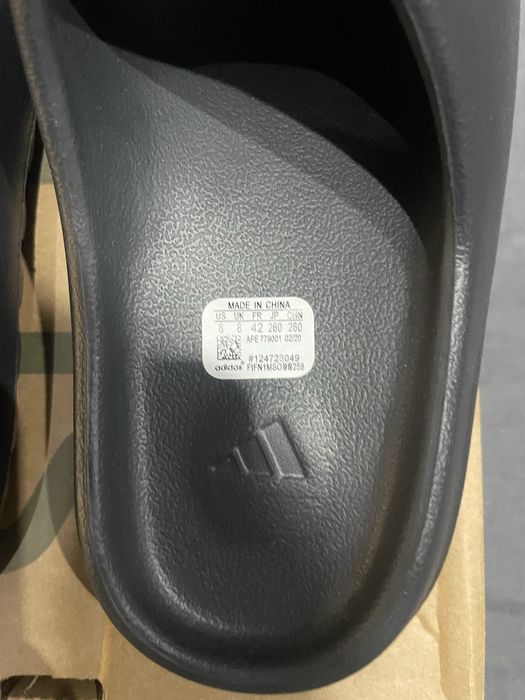 Klapki Yeezy Slide